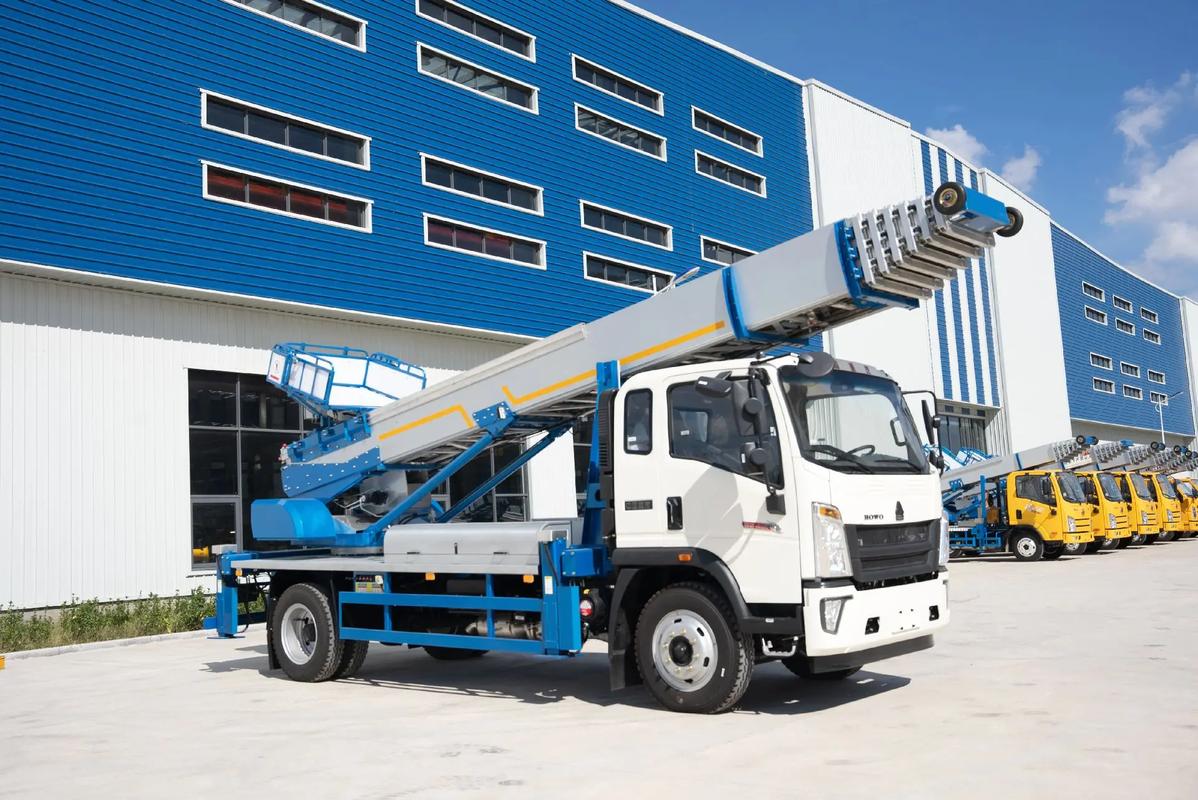 中和镇出租云梯车高空作业车 建筑垃圾搬运